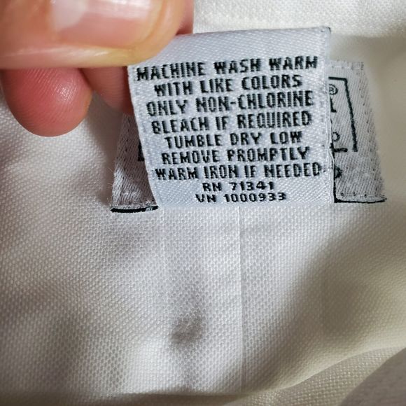 L.L. Bean Slightly Fitted White Long Sleeve Button Down Shirt Size 16-36 - Picture 6 of 8